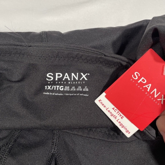 NWT‎ $78 Spanx [ PLUS 1X ] Active Knee-Length Leggings in BLACK - Picture 4 of 13